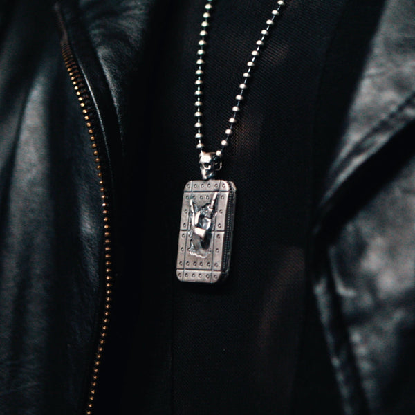 Heavy Metal – Strung