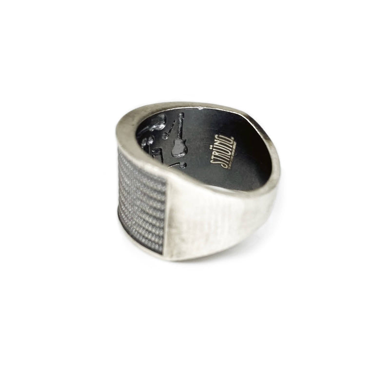 STRINGS OF METAL – Strung