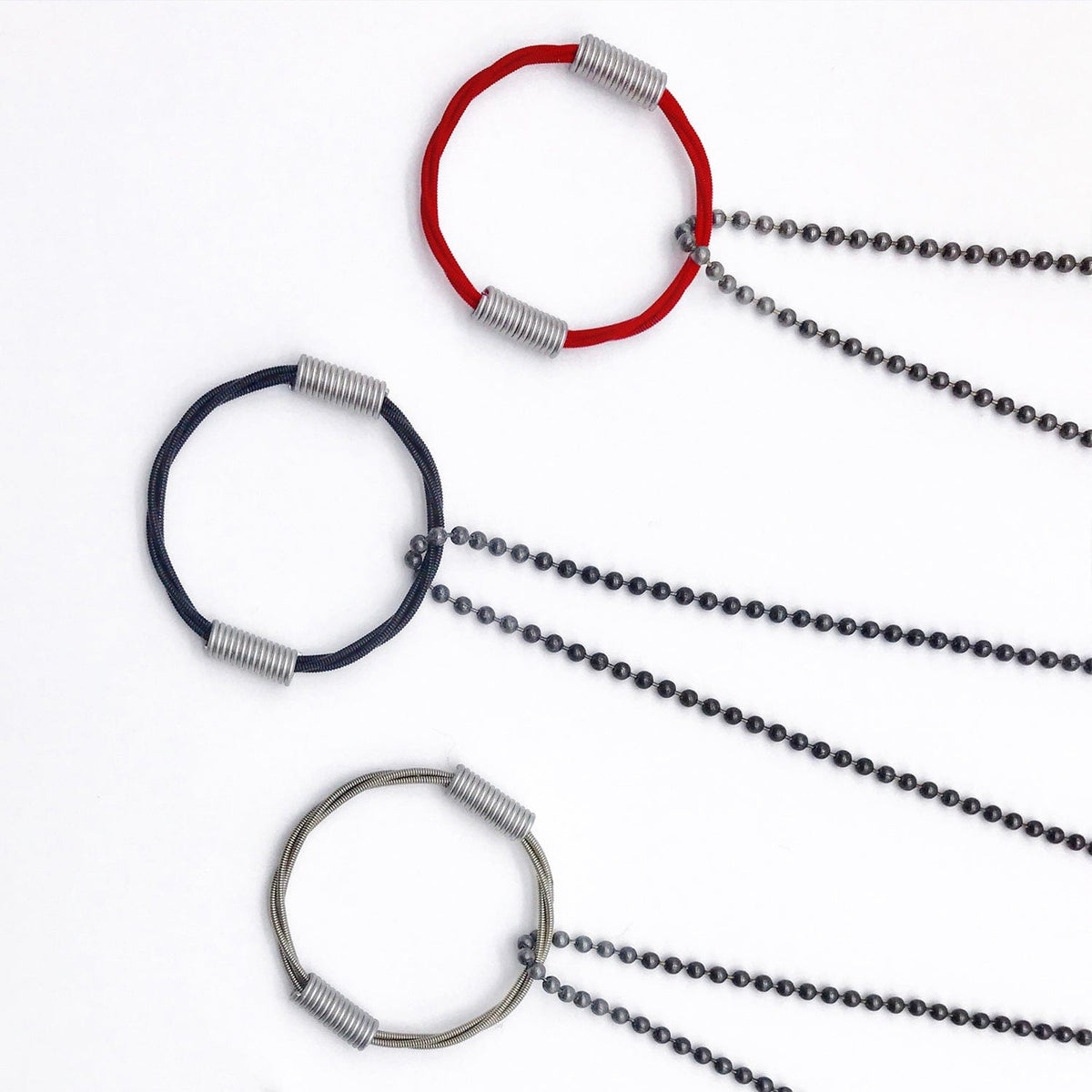 BALL & CHAIN NECKLACE - RED